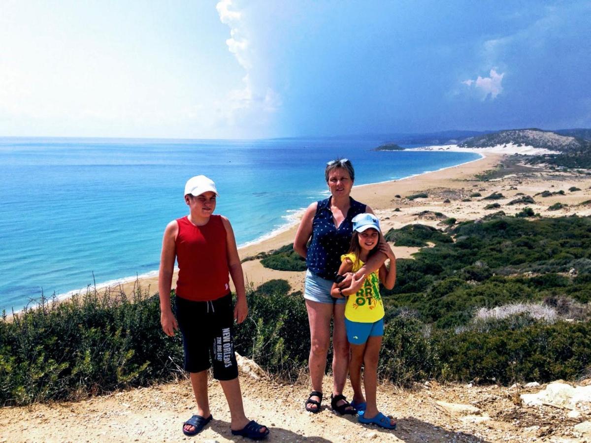 Uptown Holiday App & Pool Daily Rental Contactless Check In & Check Out Famagusta  Exteriér fotografie
