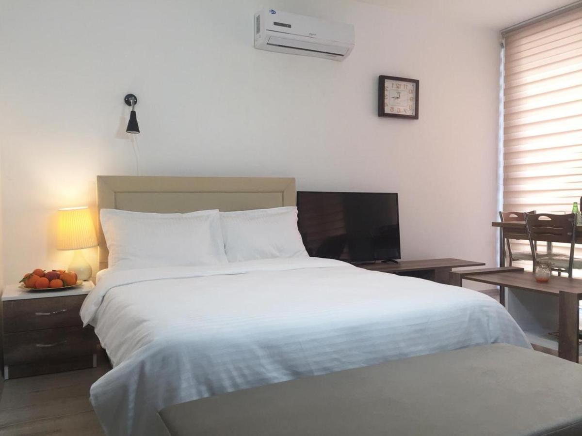 Uptown Holiday App & Pool Daily Rental Contactless Check In & Check Out Famagusta  Exteriér fotografie