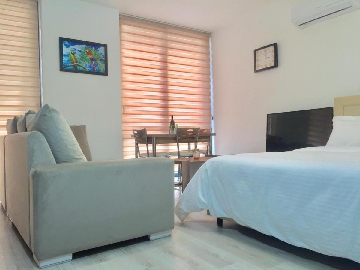 Uptown Holiday App & Pool Daily Rental Contactless Check In & Check Out Famagusta  Exteriér fotografie