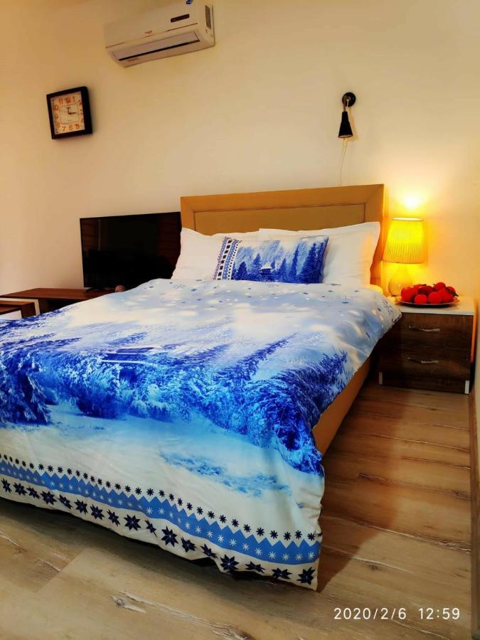 Uptown Holiday App & Pool Daily Rental Contactless Check In & Check Out Famagusta  Exteriér fotografie
