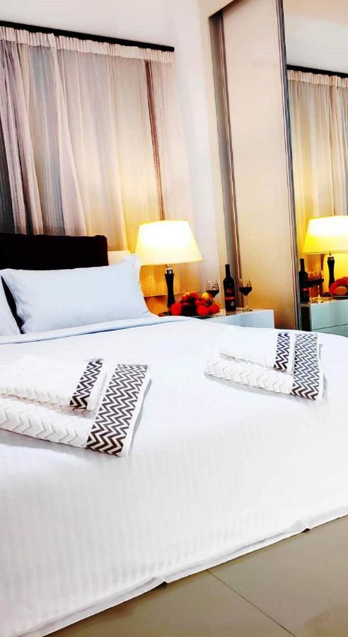 Uptown Holiday App & Pool Daily Rental Contactless Check In & Check Out Famagusta  Exteriér fotografie