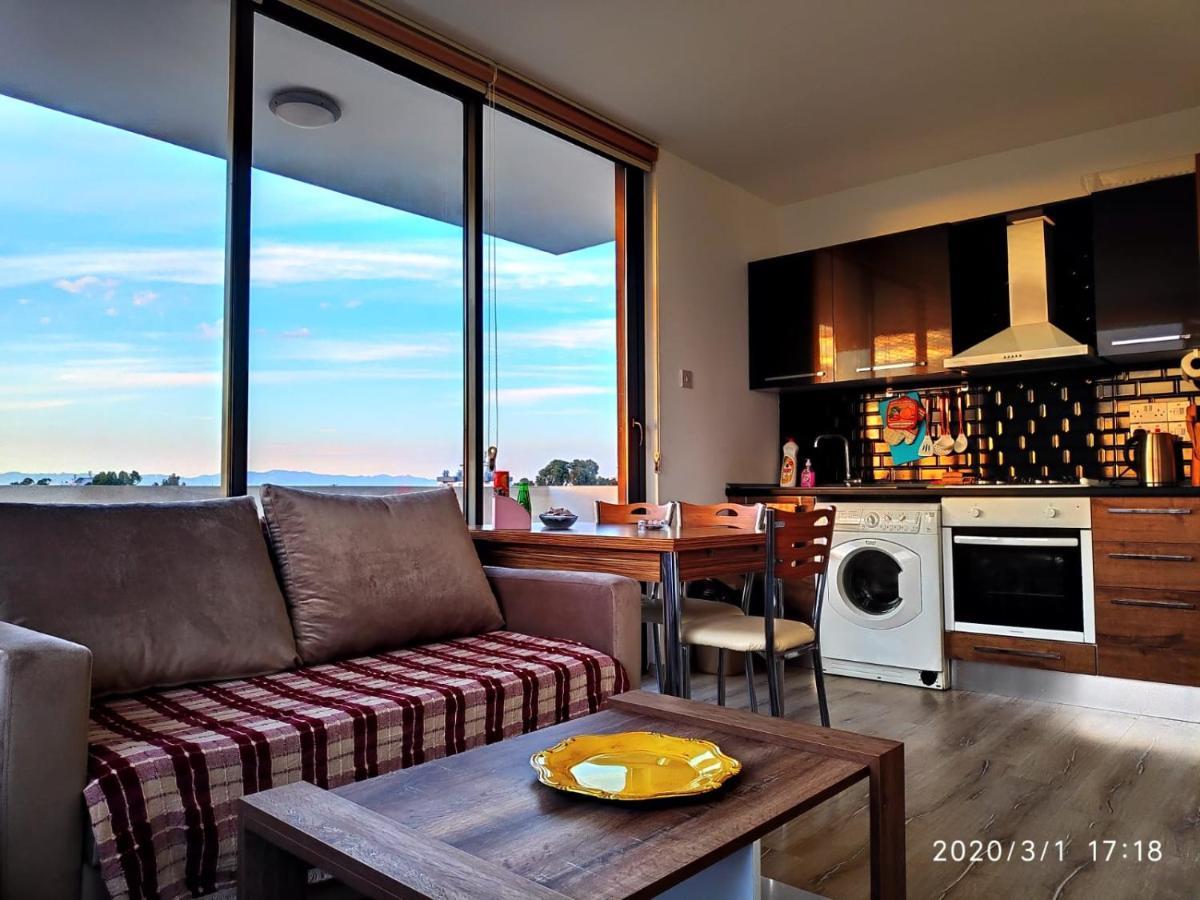 Uptown Holiday App & Pool Daily Rental Contactless Check In & Check Out Famagusta  Exteriér fotografie